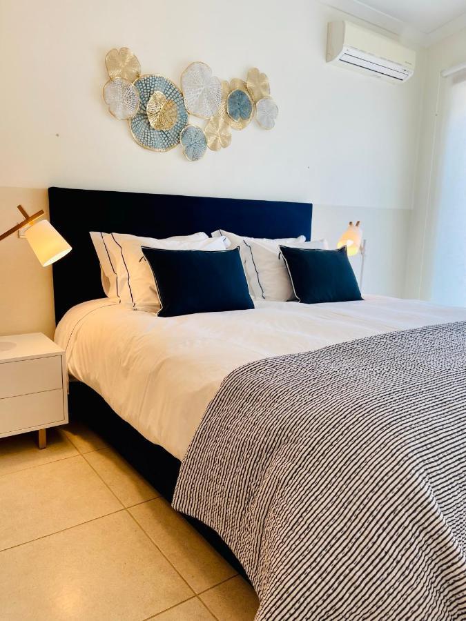 On The Beach Stunning Apartment Albufeira Olhos De Agua 외부 사진