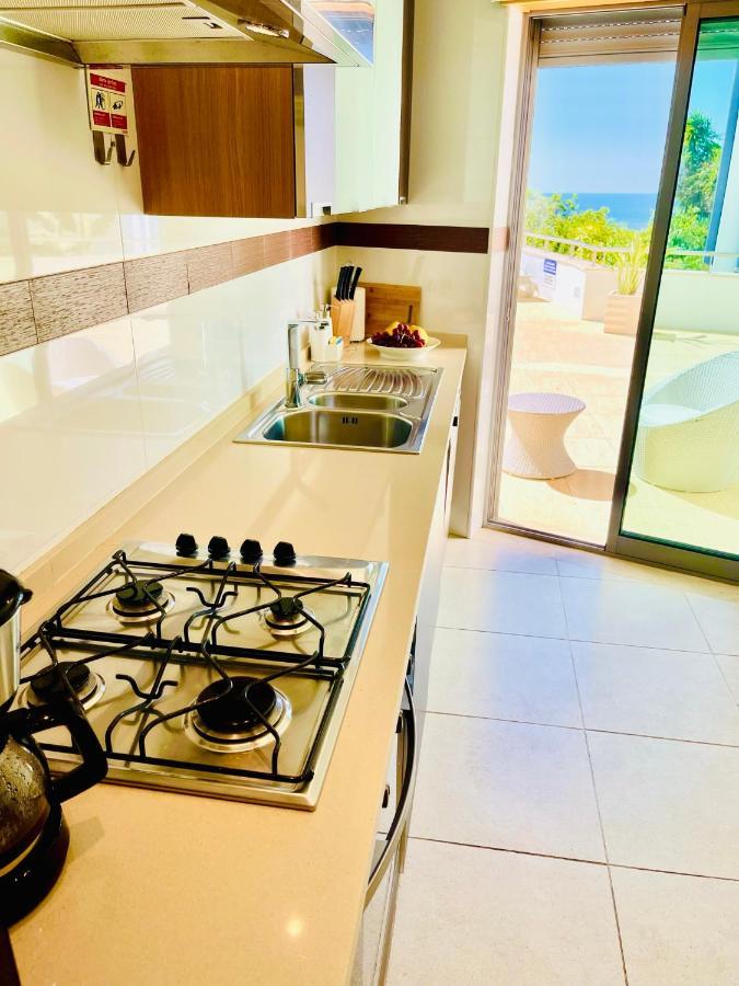 On The Beach Stunning Apartment Albufeira Olhos De Agua 외부 사진