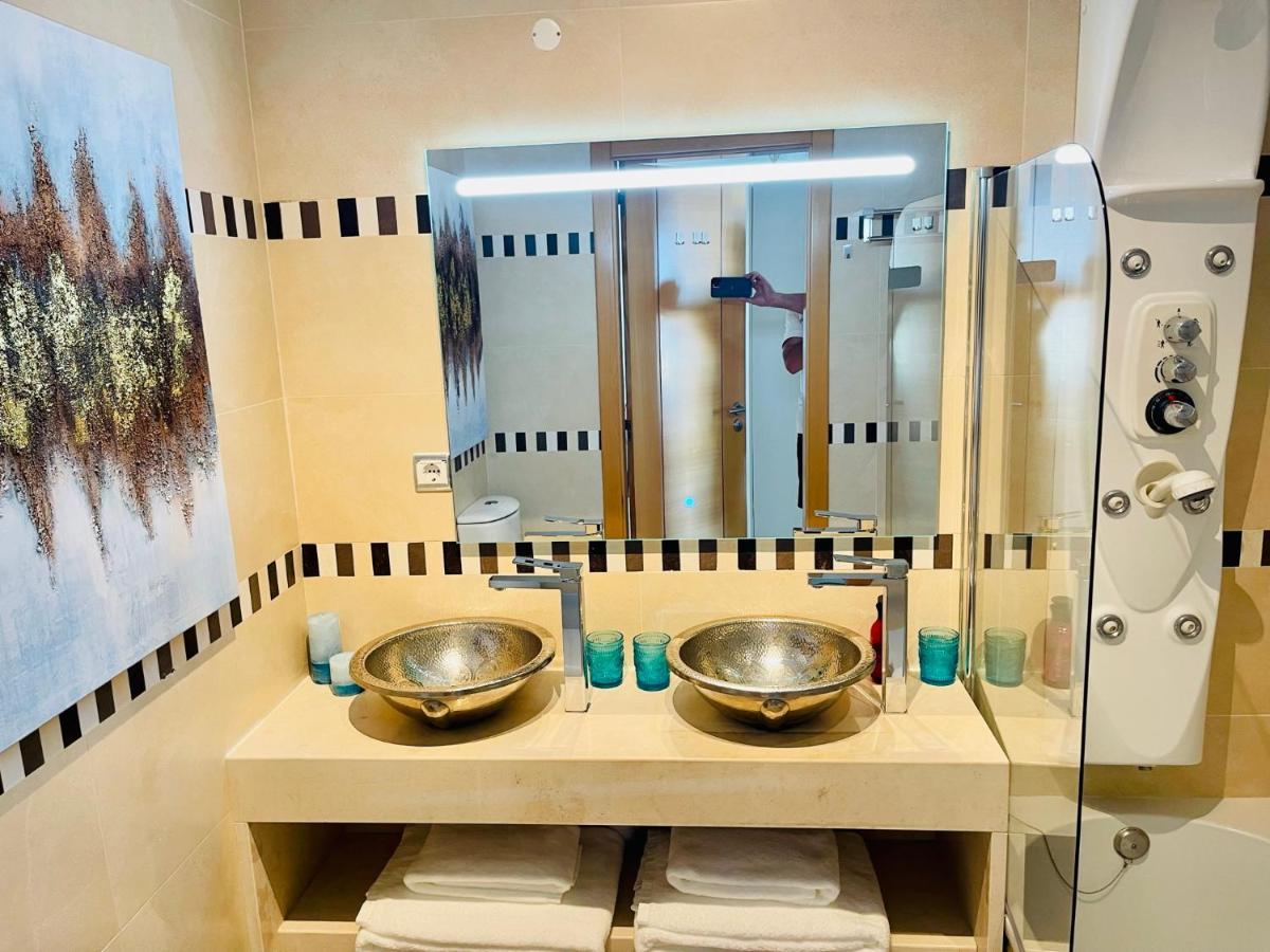 On The Beach Stunning Apartment Albufeira Olhos De Agua 외부 사진