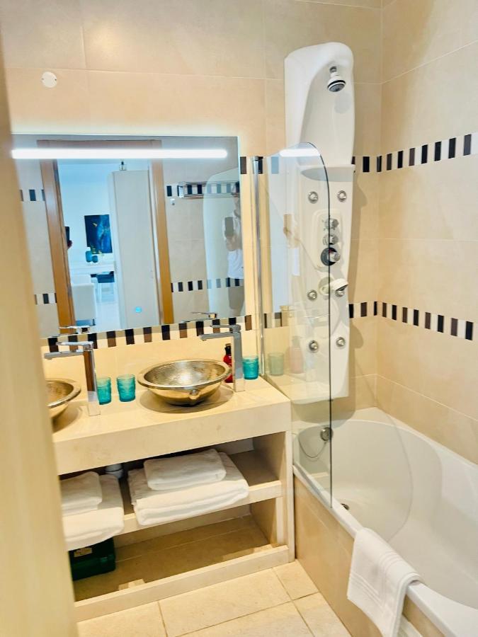 On The Beach Stunning Apartment Albufeira Olhos De Agua 외부 사진